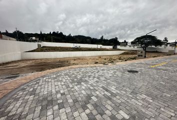 Terreno Comercial en  Guangopolo, Quito