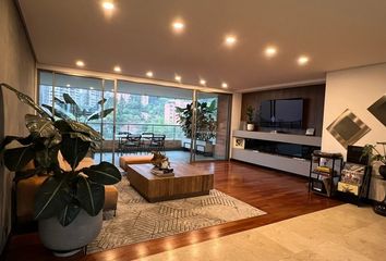 Apartamento en  Poblado, Medellín