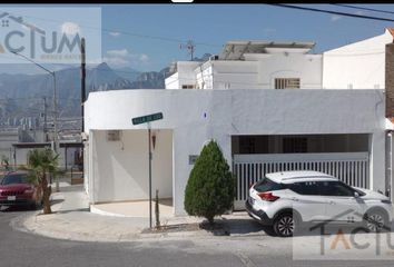 Casa en  Villas Del Mirador, Santa Catarina