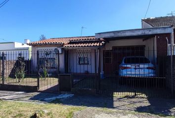 Casa en  Castelar, Partido De Morón