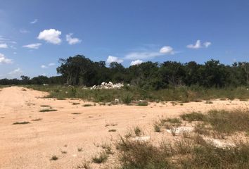 Lote de Terreno en  Calle 28, Komchén, Mérida, Yucatán, 97302, Mex