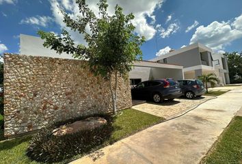 Casa en condominio en  Calle 45, Conkal, Yucatán, 97345, Mex