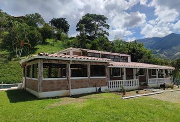 Villa-Quinta en  Girardota, Antioquia