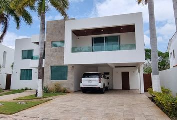 Casa en  Calle Aruba, Lagos Del Sol, Benito Juárez, Quintana Roo, 77567, Mex