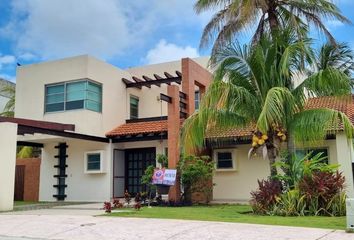 Casa en  Calle Antillas, Lagos Del Sol, Benito Juárez, Quintana Roo, 77567, Mex