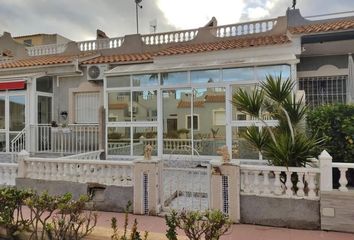 Chalet en  Distrito 2 - Urbanizaciones - Los Naúfragos, Torrevieja