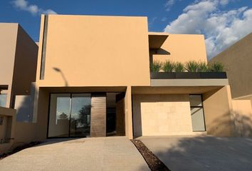 Casa en  Cantera, Santiago De Querétaro, Querétaro, Mex