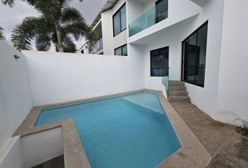 Casa en condominio en  Avenida Brisas Vallarta, Cruz De Huanacaxtle, Bahía De Banderas, Nayarit, 63734, Mex