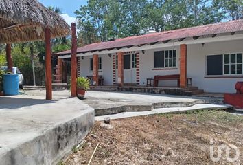 Casa en  Calle Alce, Leona Vicario, Puerto Morelos, Quintana Roo, 77590, Mex