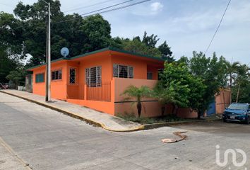 Casa en  Calle Quintana Roo 1-26, Lindavista, Catemaco, Veracruz De Ignacio De La Llave, 95870, Mex