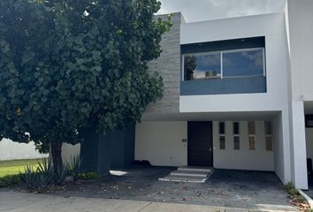 Casa en condominio en  Paseo De La Toscana, La Toscana, Zapopan, Jalisco, 45136, Mex