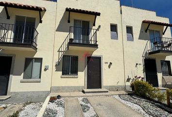 Casa en condominio en  Calle Pasadena, Tlajomulco De Zúñiga, Jalisco, 45650, Mex