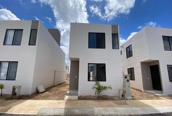 Casa en  Calle 11 87, Centro, Kanasín, Yucatán, 97370, Mex