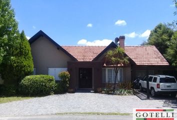 Casa en  Calle General González Balcarce, Monte Grande, Esteban Echeverría, Provincia De Buenos Aires, Arg