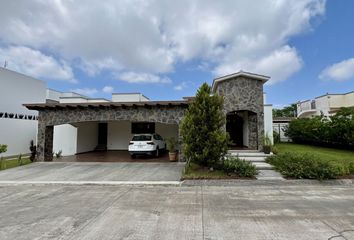 Casa en  Calle Emiliano Zapata 01, Vicente Guerrero, Xalapa-enríquez, Xalapa, Veracruz De Ignacio De La Llave, 91153, Mex