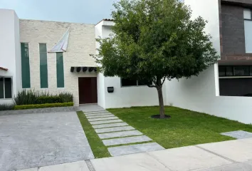 Condominio horizontal en  Avenida Valle De Malagón, Zibata, Zona Biznaga, El Marqués, Querétaro, 76269, Mex