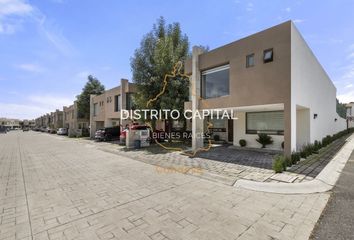 Casa en condominio en  Calle Valle De Alcudia, Residencial Valle De Las Fuentes, Calimaya, México, 52226, Mex