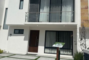 Casa en condominio en  Circuito Peñas, San Isidro, La Arboleda, La Antigua Juriquilla, Querétaro, 76226, Mex