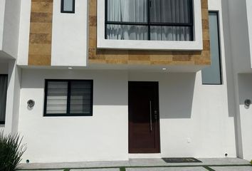 Casa en condominio en  139, Los Robles, Santiago De Querétaro, Querétaro, 76125, Mex