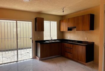 Casa en condominio en  Privada Guillena, Senderos De Santiago, Coyula, Tonalá, Jalisco, 45410, Mex