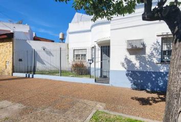 Casa en  Remedios De Escalada, Partido De Lanús