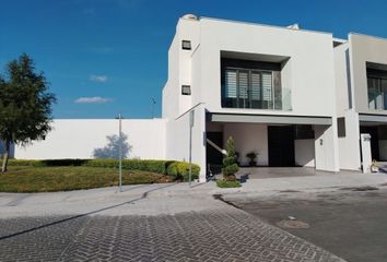 Casa en  Calzada De Las Cumbres, Mitras Poniente, García, Nuevo León, 66036, Mex