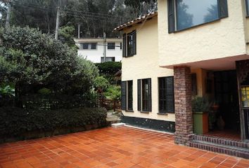 Casa en  Bosques De Pinos, Bogotá