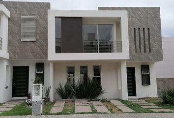 Casa en  Centro Medico Nor-poniente, Circuito Gobernadores, Parque De Poblamiento, Pachuca De Soto, Hidalgo, 42032, Mex