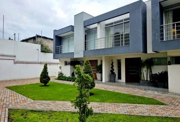 Casa en  Cumbayá, Quito