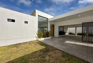 Casa en  Instituto Confucio De La Uady, Cholul, Mérida, Yucatán, Mex