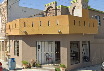 Casa en  Calle San Salvador, Villas De San Cristóbal, San Nicolás De Los Garza, Nuevo León, 66478, Mex