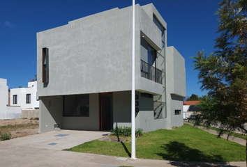 Casa en condominio en  Circuito Fontana, Zapopan, Jalisco, 45019, Mex