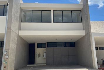 Casa en  X Canatún, Mérida, Yucatán, Mex