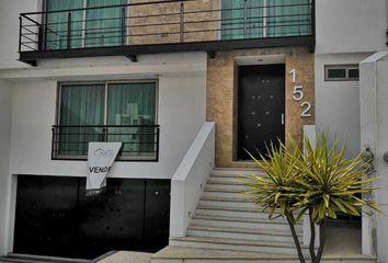 Casa en  Avenida Ferrocarril Central, Zona Plateada, Pachuca De Soto, Hidalgo, 42084, Mex