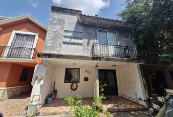 Casa en  Calle Toledo 901-947, Pedregal De Apodaca, Apodaca, Nuevo León, 66605, Mex