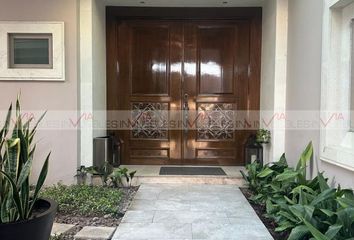 Casa en  Calle Corona 207, San Pedro Garza García, Nuevo León, 66256, Mex