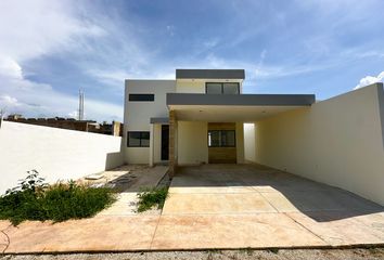 Casa en condominio en  Calle 18 108-108, Cholul, Mérida, Yucatán, 97305, Mex