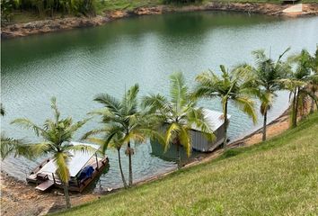 Lote de Terreno en  El Peñol, Antioquia