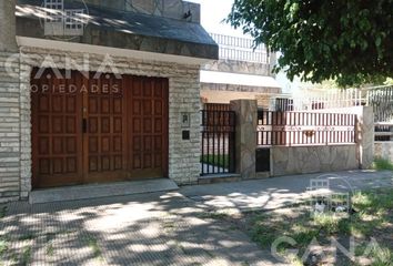 Casa en  Azcuénaga, Rosario