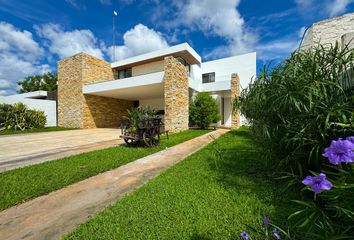 Casa en  Calle 28, Komchén, Mérida, Yucatán, Mex