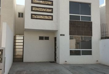 Casa en  Calle José María Morelos, Nuevo Ramos Arizpe, Ramos Arizpe, Coahuila De Zaragoza, Mex