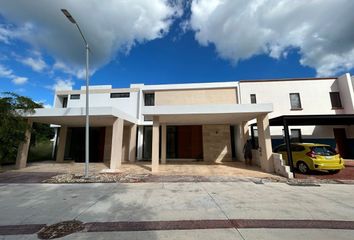 Casa en  Calle 33 12, Nueva Alemán, Mérida, Yucatán, 97147, Mex