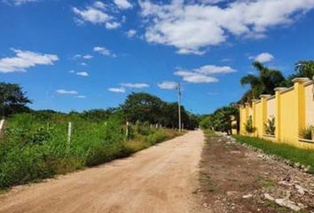 Lote de Terreno en  Calle 18 108-108, Cholul, Mérida, Yucatán, 97305, Mex