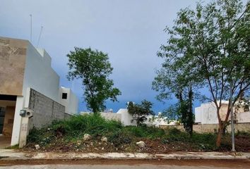 Lote de Terreno en  Calle 18 108-108, Cholul, Mérida, Yucatán, 97305, Mex