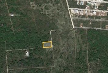 Lote de Terreno en  Calle 18 108-108, Cholul, Mérida, Yucatán, 97305, Mex