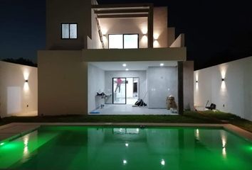 Casa en  Calle 19c 6, Chenkú, Mérida, Yucatán, 97219, Mex