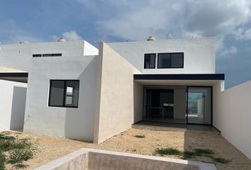 Casa en  Calle 33 12, Nueva Alemán, Mérida, Yucatán, 97147, Mex