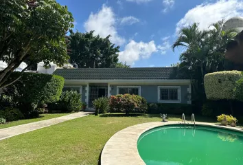 Casa en  Calle 20 De Noviembre, Vicente Estrada Cajigal, Cuernavaca, Morelos, 62460, Mex