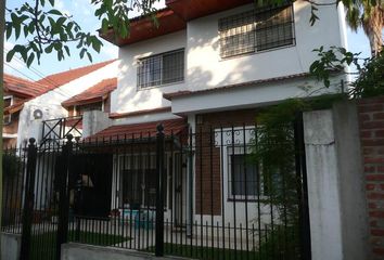 Casa en  Adrogué, Partido De Almirante Brown