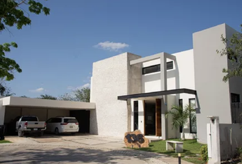 Casa en condominio en  Calle 18 108-108, Cholul, Mérida, Yucatán, 97305, Mex